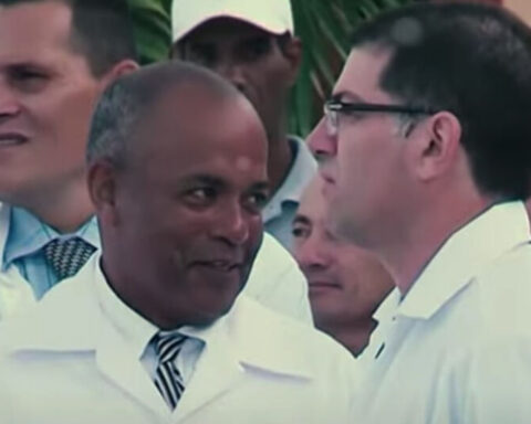 A report reveals that Cuban doctors in Mexico limited themselves to "make beds and conduct surveys"