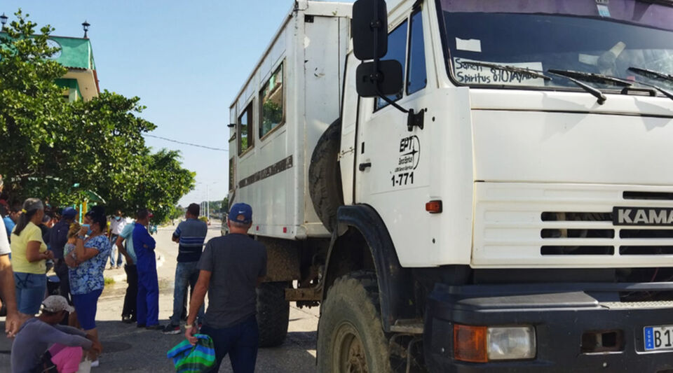 A truck stars in two accidents in the same block of Sancti Spíritus in less than 48 hours