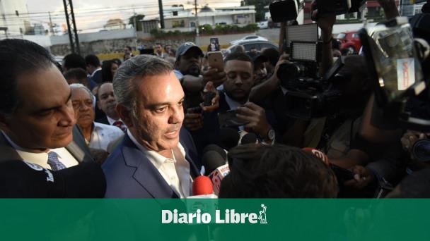 Abinader congratulates Petro on winning Colombian elections