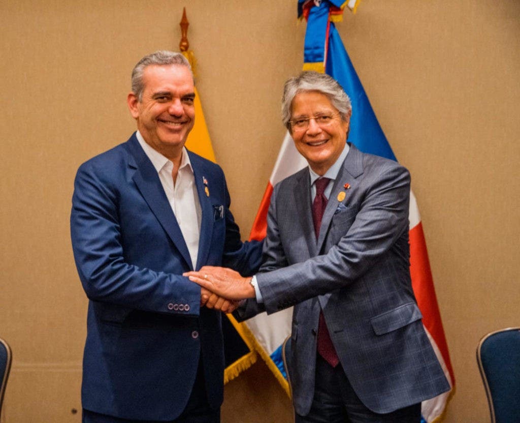 The Dominican presidents, Luis Abinader and the Ecuadorian Guillermo Lasso, the two richest leaders in the region.