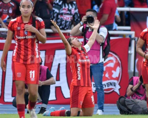 America is again champion of the Women's League after beating Cali