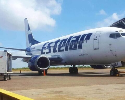 Argentine tourists stranded in Cuba because of a suspicious Venezuelan-Iranian crew