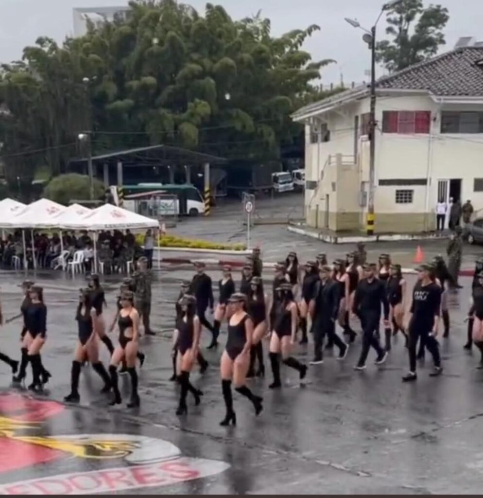 Army pronounces on fashion show in Manizales battalion