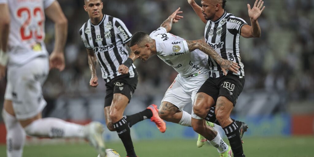 Atlético-MG is 0-0 with Ceará at Castelão