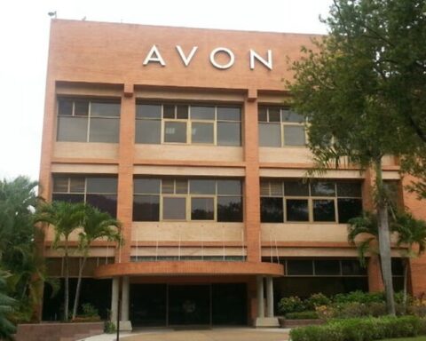 Avon announces that they will stop producing and distributing their products in Venezuela