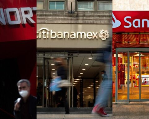 Banorte and Santander ask foreigners for advice to buy Banamex