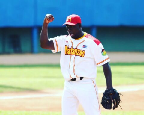 El derecho Noervys Entenza. Foto: Calixto Llanes.