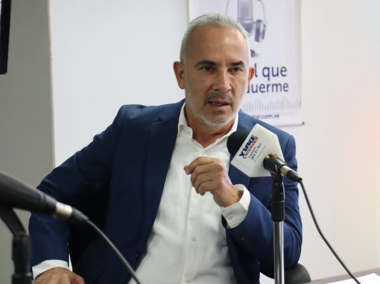 Bernal: we are ready to open trade border with Colombia