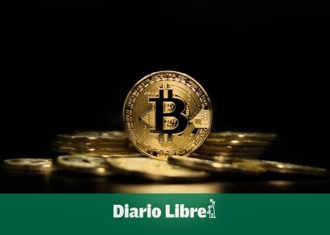 Bitcoin plummets almost 15% to December 2020 lows