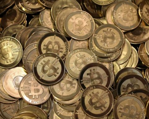 Bitcoin without a floor: cryptocurrency loses 33% in nine days