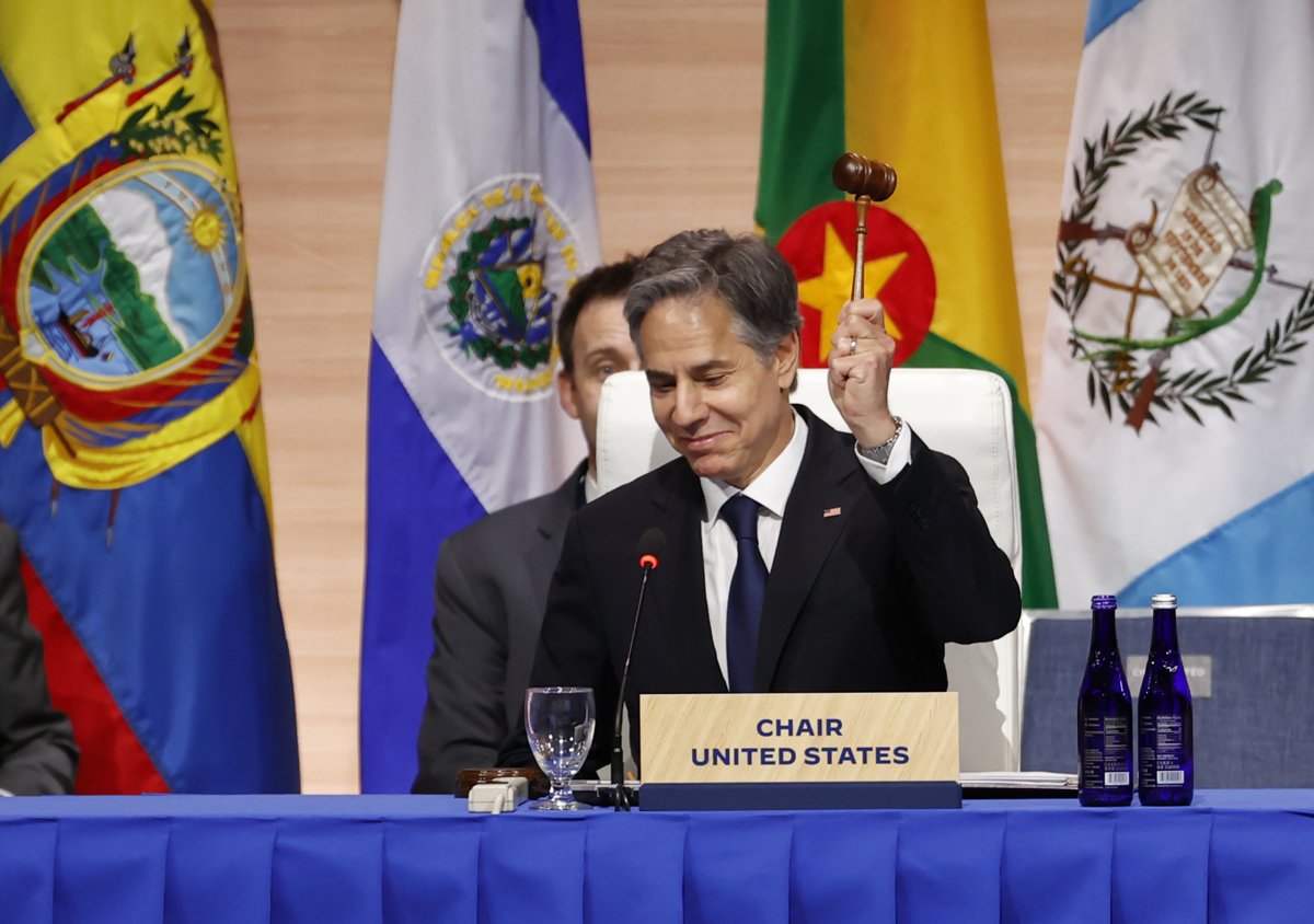 El secretario de Estado de EEUU, Antony Blinken, preside la primera reunión de cancilleres y ministros de Exteriores de los países asistentes a la Cumbre de las Américas, en Los Ángeles (EE.UU.). Foto: Alberto Valdés / EFE.