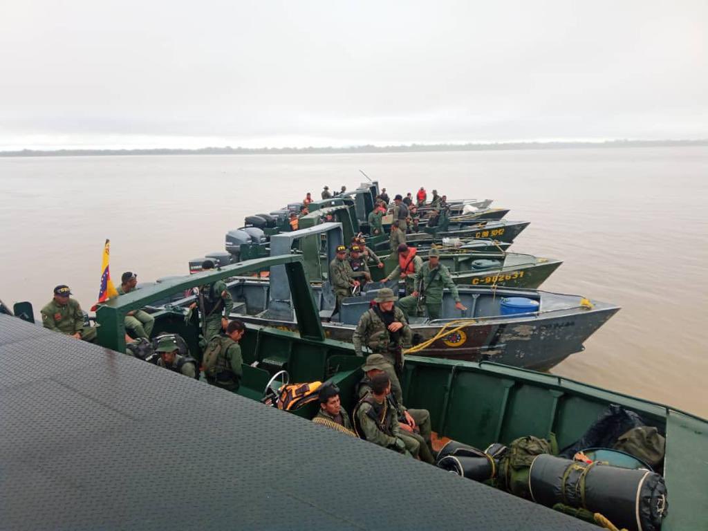 Bolivarian Army deployed in cross-border axes of the country
