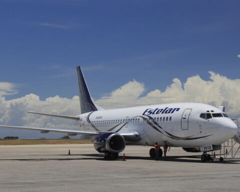 Cancellation of Estelar flights leaves hundreds of Cubans without options