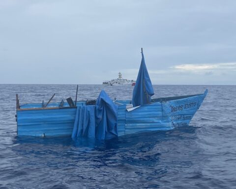Embarcación en la que un grupo de cubanos pretendía llegar a EEUU esra semana. Foto: Guardia Costera.