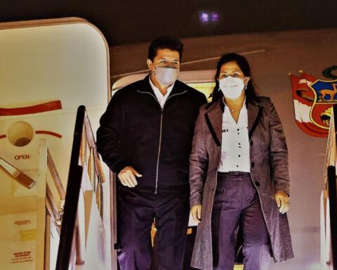 César Acuña: "Removing the title from Pedro Castillo or not does not depend on the university, but on the PJ"