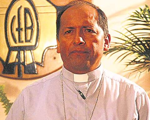 Church rules out the coup d'état;  Evo attacks García-Sayán