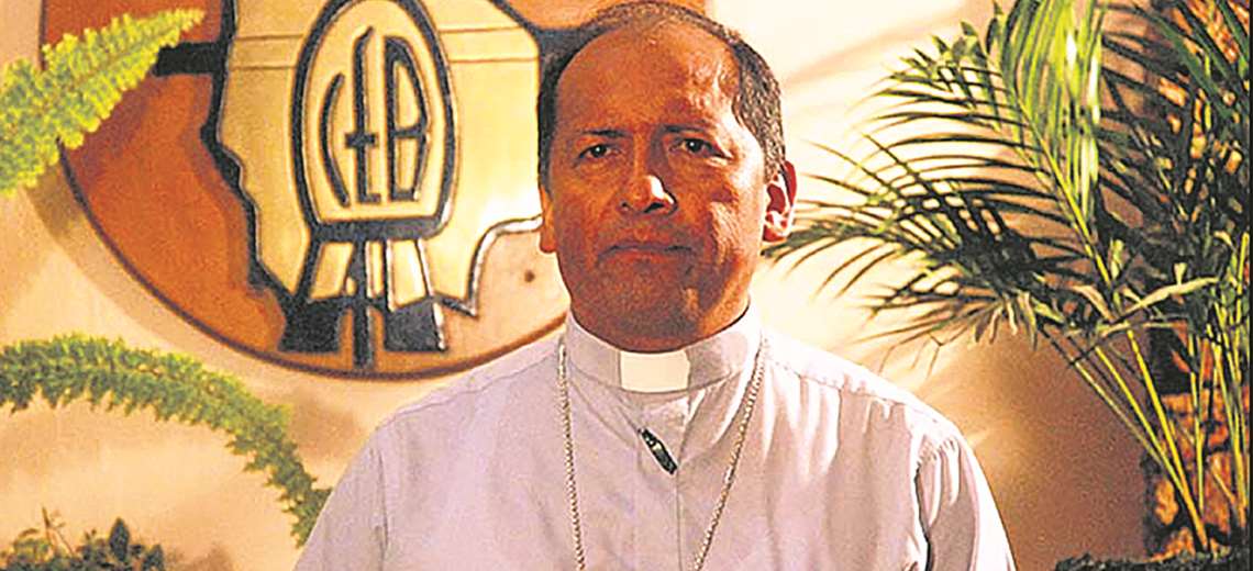 Church rules out the coup d'état;  Evo attacks García-Sayán