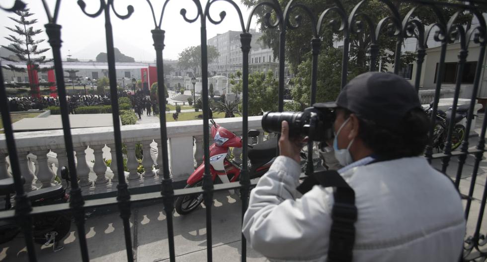 Congress continues to restrict press access to the chamber and the Hall of Lost Steps