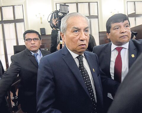 Congress saves former Nation prosecutor Pedro Chávarry from being disqualified