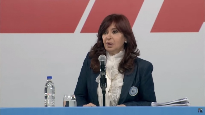 Cristina Kirchner: "There is a formidable attack on the State, but the State is essential"