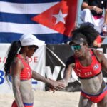 La dupla cubana de voli de playa: Leila Martínez y Ledianny Echeverría. Foto: Latin America News.