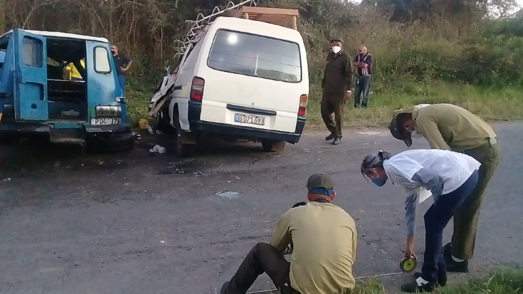 Imagen de archivo de un accidente de tránisto en la provincia cubana de Pinar del Río. Foto: Tele Pinar / Archivo.