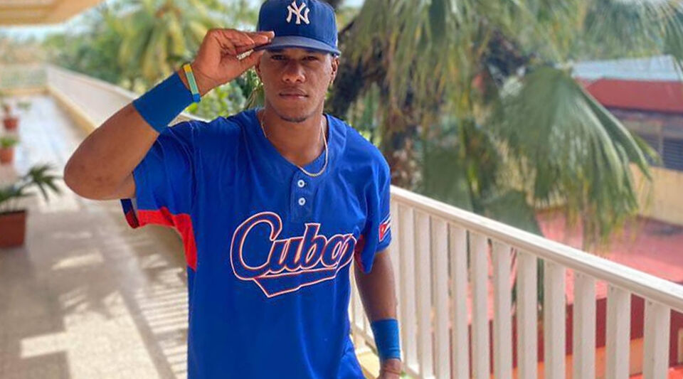 Cuban baseball player Roidel Martínez requests his discharge after being excluded from the U-23 team