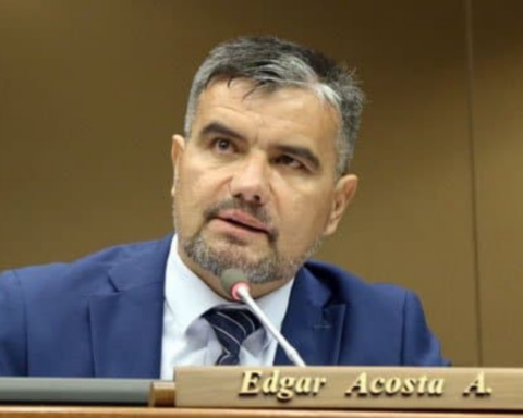 Deputy requests that Sandra Quiñónez rule on the report that affects Cartes