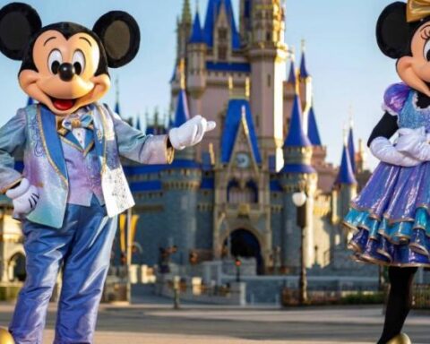 Disney opens vacancies for the summer season