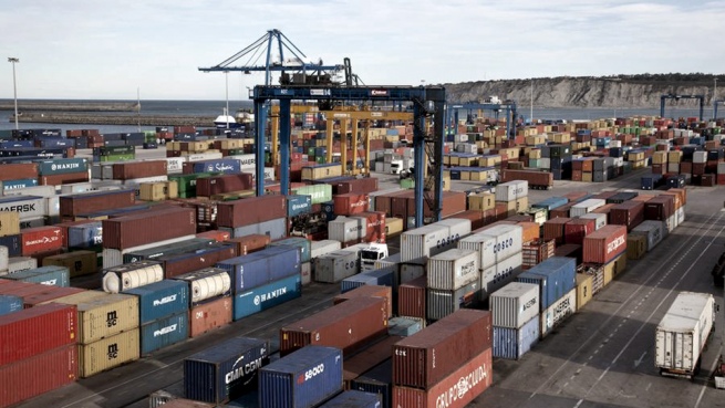 Energy, freight, services and capital goods, keys to the import record