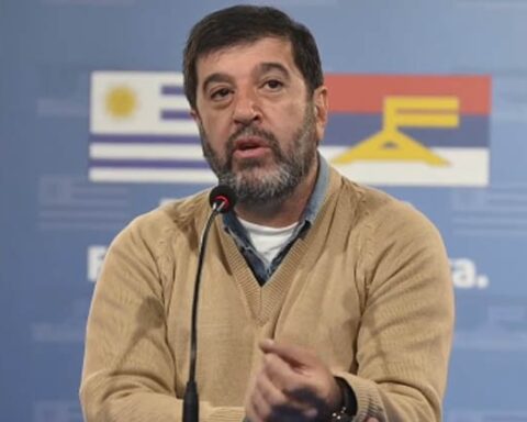 FA: The government reaches the middle of the term with an economic and security emergency