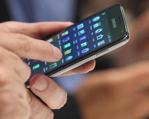 FA assures that ANCEL loses clients and URSEC says that it lowered the cost of Internet