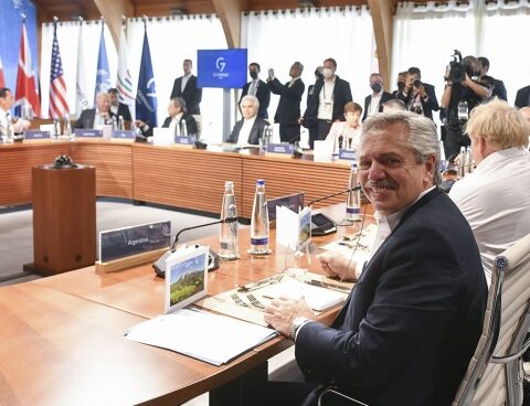 Fernandez asked for "cease-fire" in Ukraine and a new financial architecture