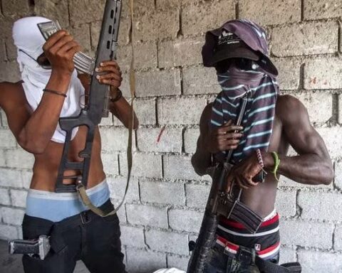 Exembajador de Haití advierte bandas haitianas son un peligro para RD
