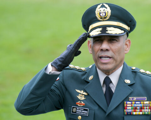 General Eduardo Zapateiro, commander of the Army, retires from the Armed Forces