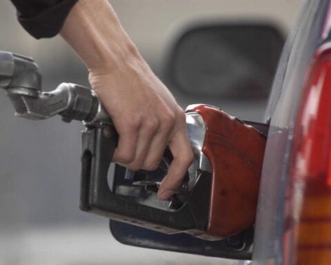 Government announces monthly increase in gasoline price