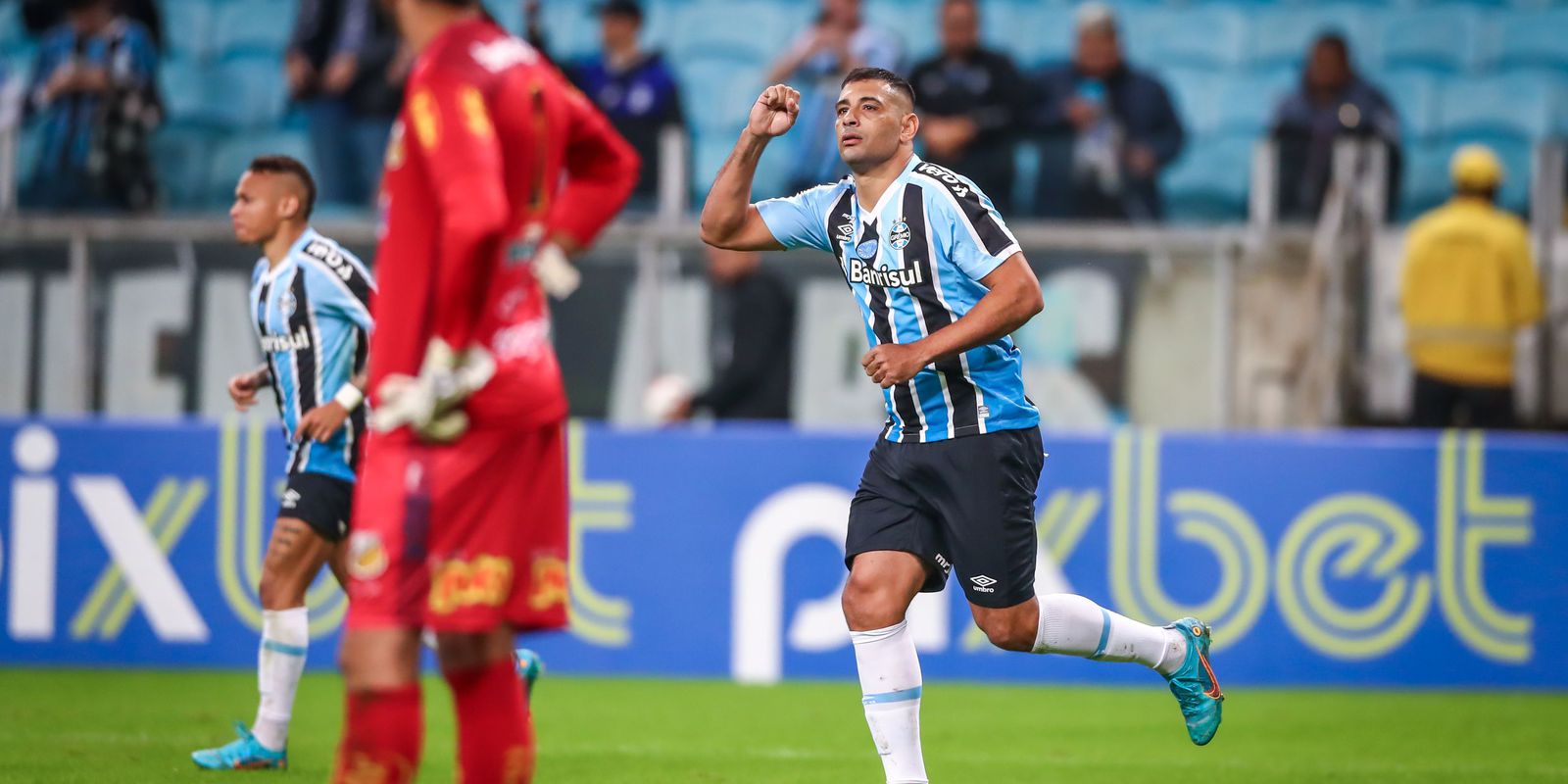 Grêmio ends a fast of victories and approaches the G4 of Serie B