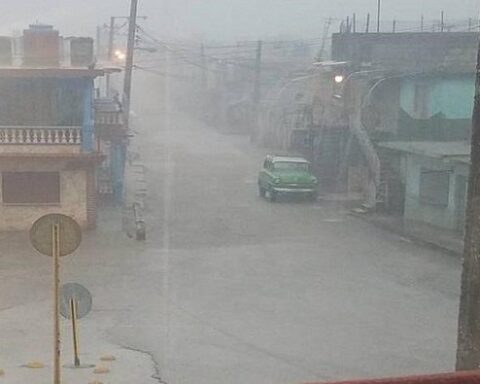 Abundantes lluvias en Cuba occidental y central. Foto: TeleSur.