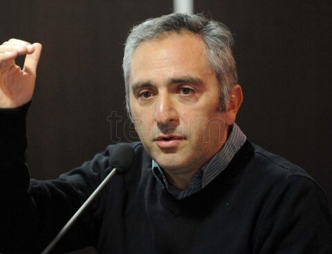 In a chat with Grabois, Larroque called "pierce the media fence"