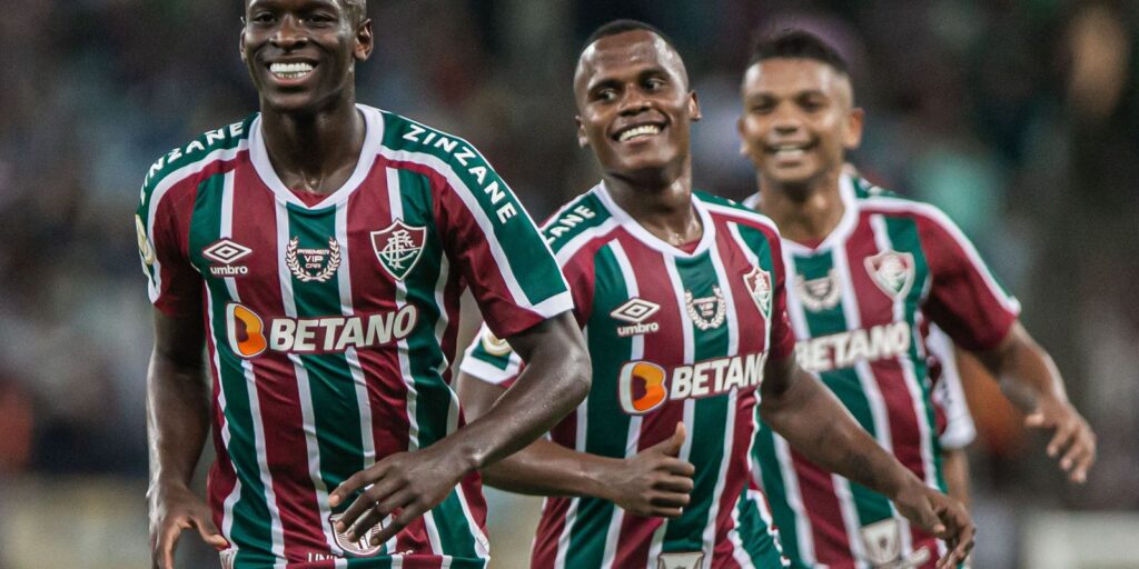 In a match with eight goals, Fluminense overcomes Atlético-MG at Maracanã