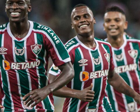 In a match with eight goals, Fluminense overcomes Atlético-MG at Maracanã