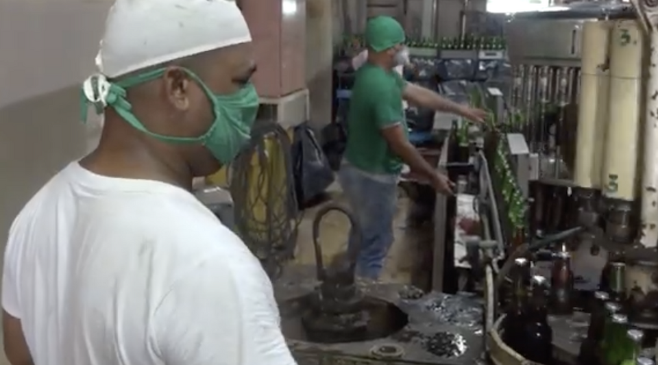 In the absence of beverages, a Cuban bottler makes the same vinegar that rents its premises