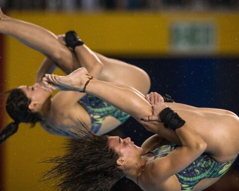Ingrid Oliveira wins gold at the Canadian GP in diving