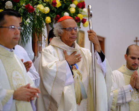 International PEN denounces "harassment and persecution against the Catholic Church"