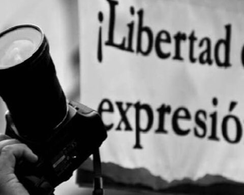 It does not go well with opposition legislators to create a commission for law