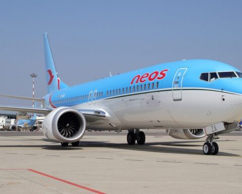 Avión de la aerolínea italiana Neos. Foto: arecoa.com / Archivo.