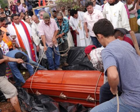 Jesuit priests are buried in the church where they were attacked