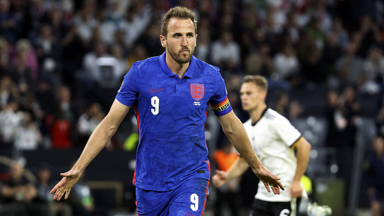 Kane rescues a draw for England in Germany