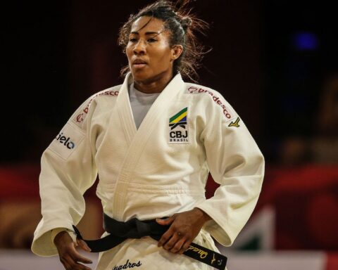 Ketleyn Quadros is silver and Tamires Crude bronze in Judo Grand Slam
