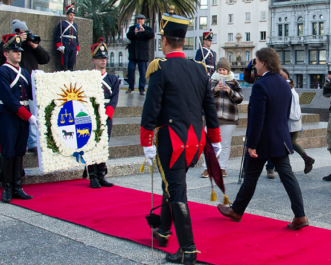 Lacalle and government figures participated in the commemoration of the birth of Artigas